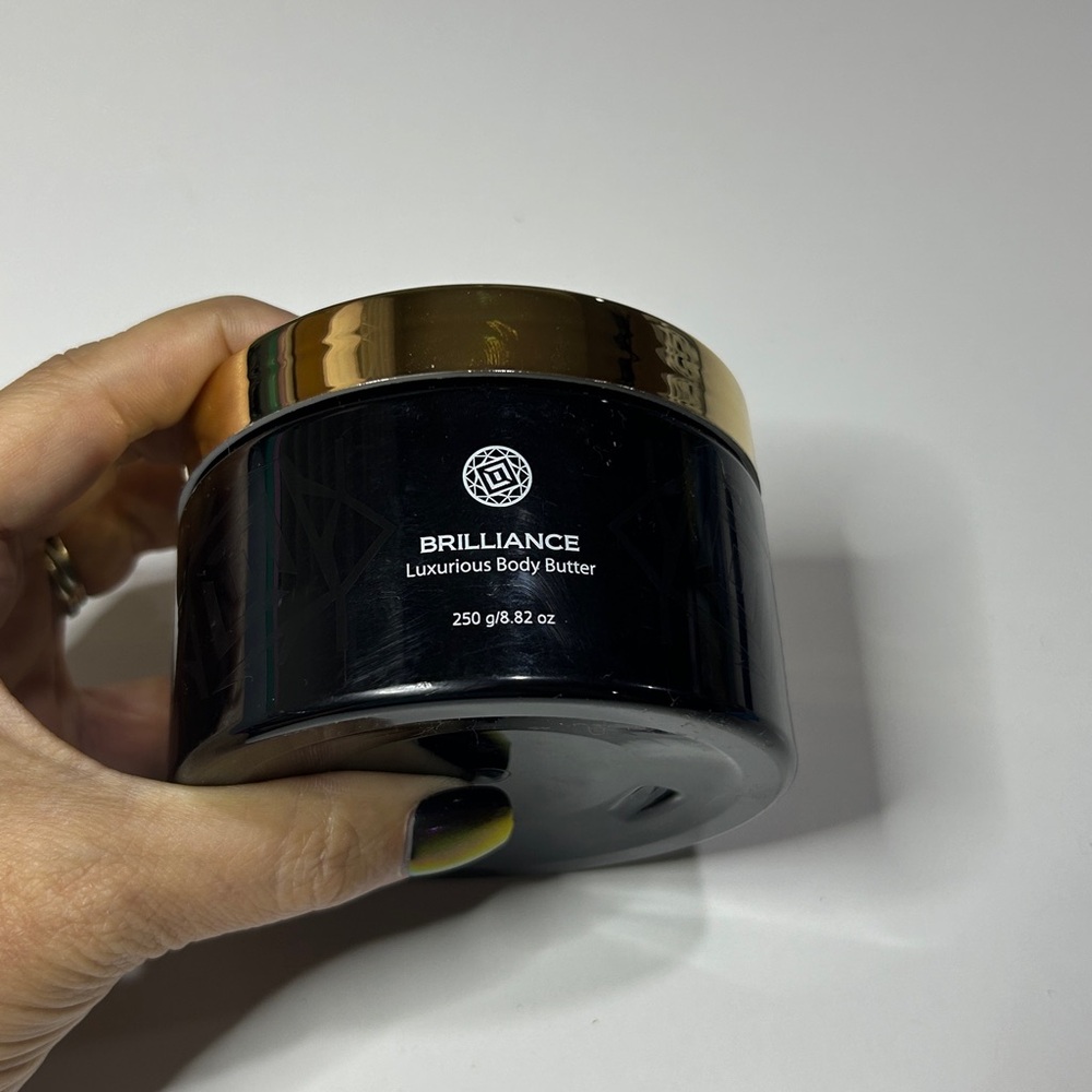 Forever Flawless Brilliance Luxurious Body Butter